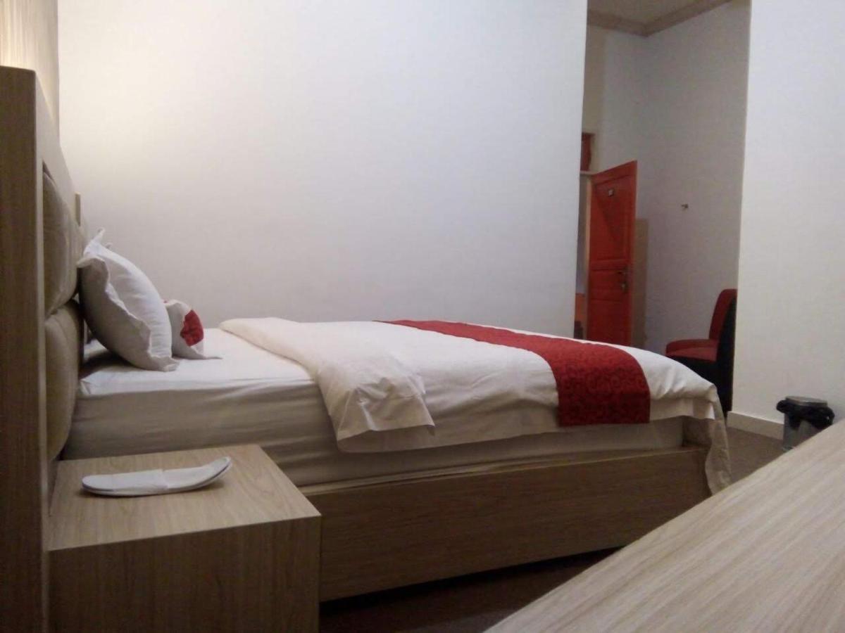 Hotel Assyifa Tanjungbalai Bagian luar foto